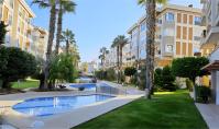AN-2193, شقة حديثة ضمن مجمع سكني آمن مع مسبح ومساحات خضراء